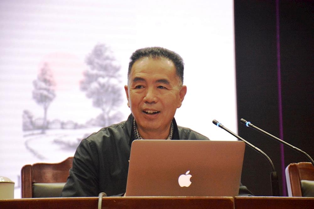 蔡明老师来校做高考作文写作讲座_新闻中心_张家港市崇真中学