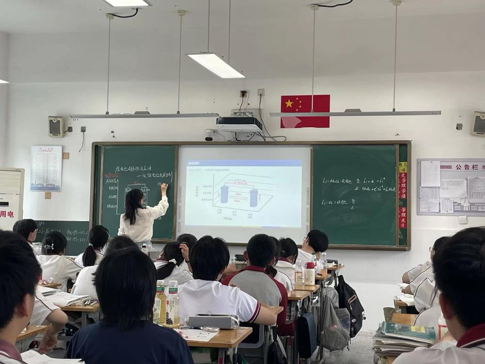 12089d5614c248df83403ad53d365d6d.Jpeg