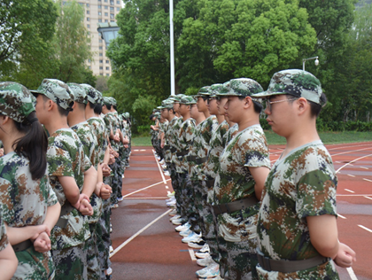 课程 | 壮志凌云新戎装，青春许国情万丈