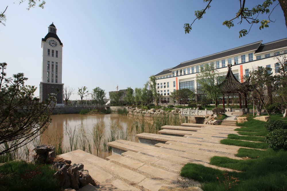 校园风光_张家港市崇真中学